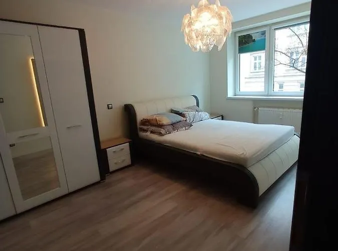 Nocipoznania7,2-22 Maison d'hôtes Poznań